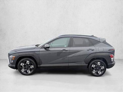 Used 2025 Hyundai Kona SEL image 8