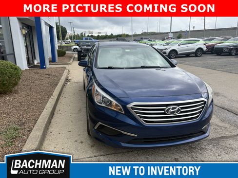 Used 2017 Hyundai Sonata SE w/ Cargo Package FWD image 1