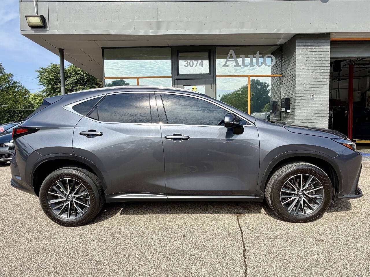 Used 2023 Lexus NX 350 AWD image 2
