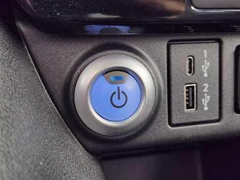 Used 2022 Nissan Leaf SV FWD image 26
