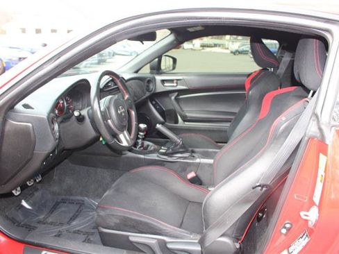 Used 2013 Scion FR-S image 10