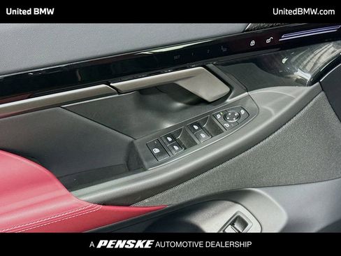 Used 2025 BMW 530i w/ Premium Package image 3