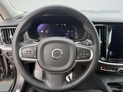 Used 2024 Volvo S60 B5 Core FWD image 25