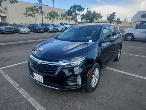 Used 2023 Chevrolet Equinox LT w/ Driver Convenience Package FWD image 1