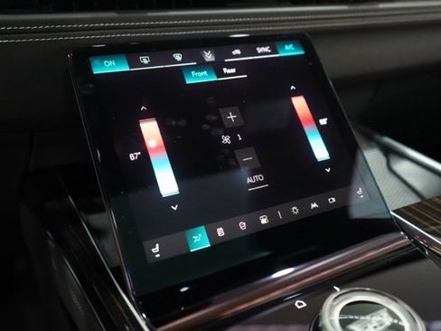 Used 2025 Cadillac Escalade Premium Luxury image 27