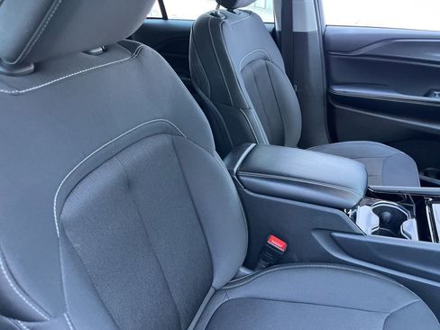 Used 2023 Jeep Grand Cherokee Laredo w/ Luxury Tech Group I AWD/4WD image 56