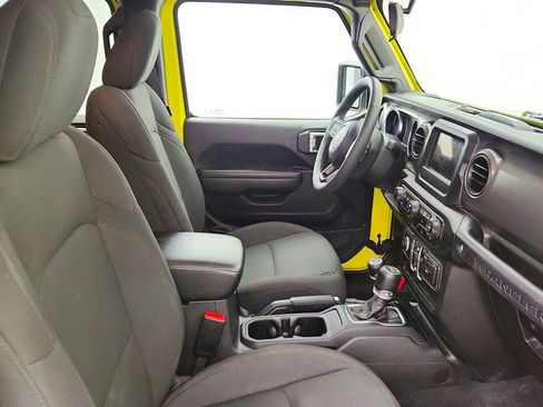 Used 2023 Jeep Wrangler Unlimited w/ Cold Weather Group image 23