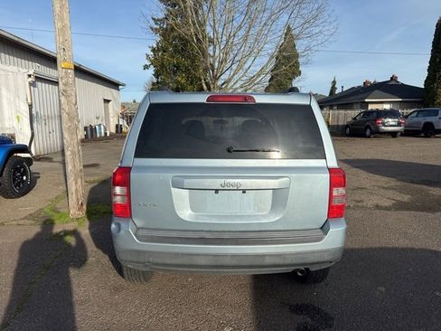 Used 2014 Jeep Patriot Sport image 4