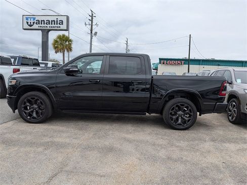 Used 2022 RAM 1500 Limited w/ Night Edition image 5