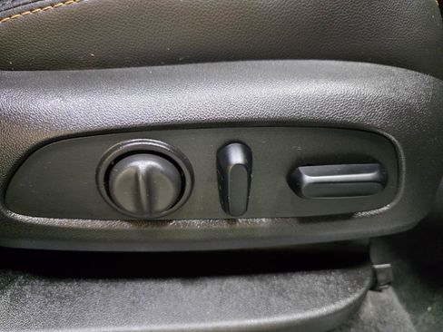 Used 2018 Chevrolet Equinox Premier AWD/4WD image 28