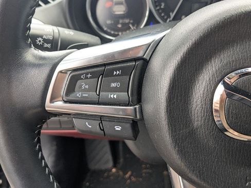 Used 2020 MAZDA MX-5 Miata RF Grand Touring RWD image 16