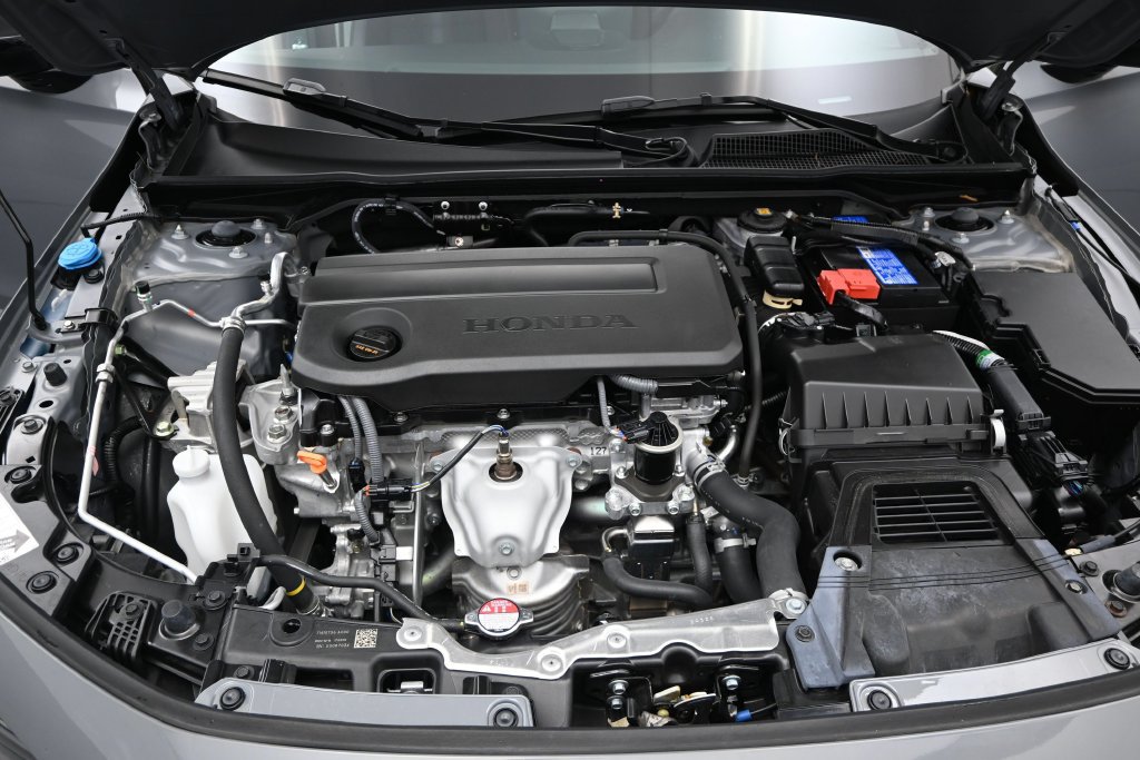 Certified 2025 Honda Civic Sport image 24