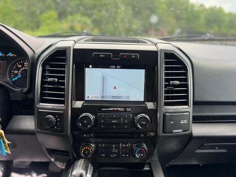 Used 2017 Ford F150 XLT w/ Equipment Group 302A Luxury AWD/4WD image 17