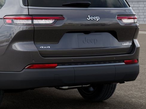 New 2026 Jeep Grand Cherokee L Limited w/ Limited Altitude Package AWD/4WD image 13