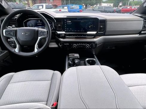 Used 2025 Chevrolet Silverado 1500 LT Trail Boss AWD/4WD image 6