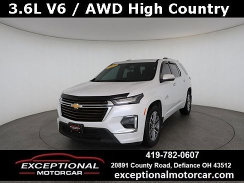 Used 2024 Chevrolet Traverse High Country image 1