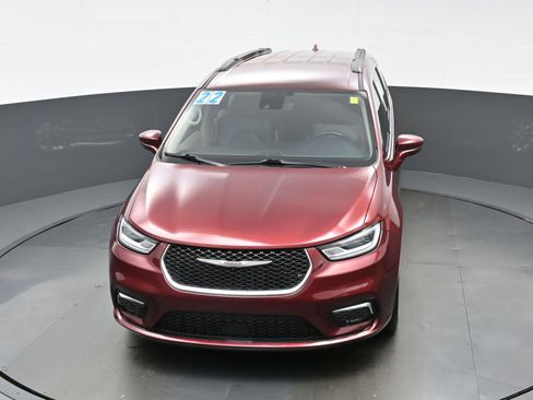 Used 2022 Chrysler Pacifica Touring-L AWD/4WD image 43