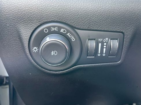 Certified 2025 Jeep Compass Limited AWD/4WD image 23
