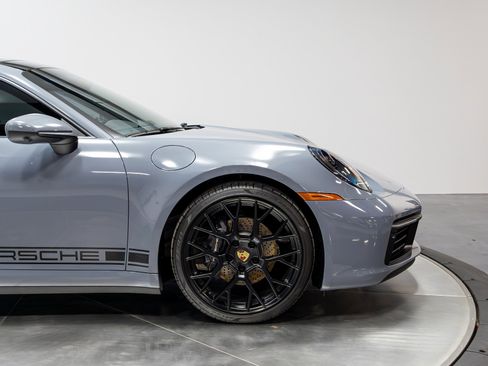 Used 2024 Porsche 911 Carrera image 23