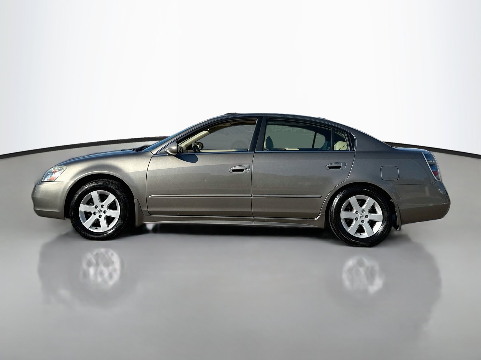 Used 2003 Nissan Altima 2.5 SL FWD image 4
