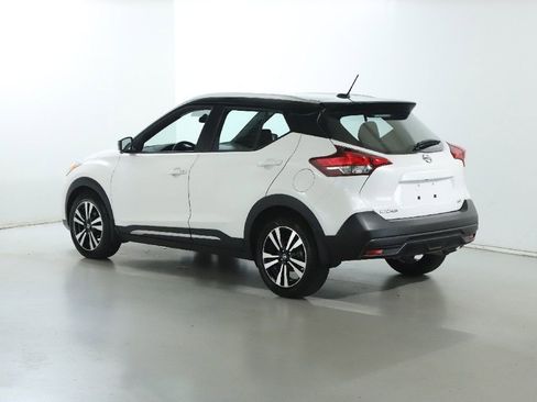 Used 2019 Nissan Kicks SR FWD image 42