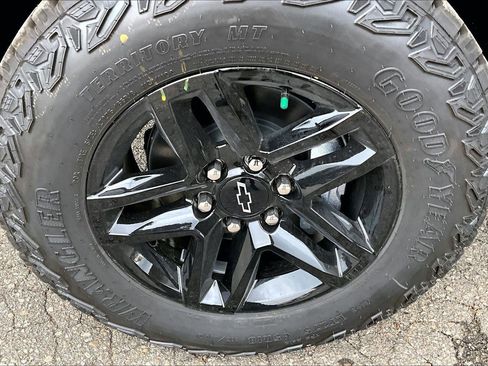 New 2026 Chevrolet Silverado 1500 Custom Trail Boss AWD/4WD image 12