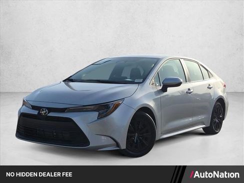 Used 2026 Toyota Corolla LE FWD image 1