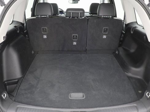 Used 2023 Jeep Grand Cherokee Limited image 23