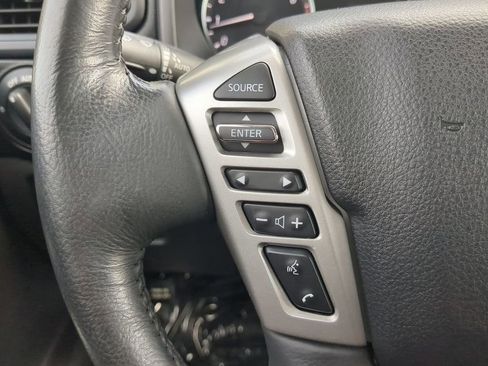 Used 2024 Nissan Titan SV w/ SV Convenience Package image 24