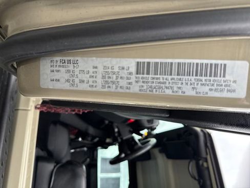 Used 2017 Jeep Wrangler Rubicon image 16