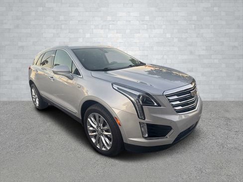 Used 2019 Cadillac XT5 Luxury image 2