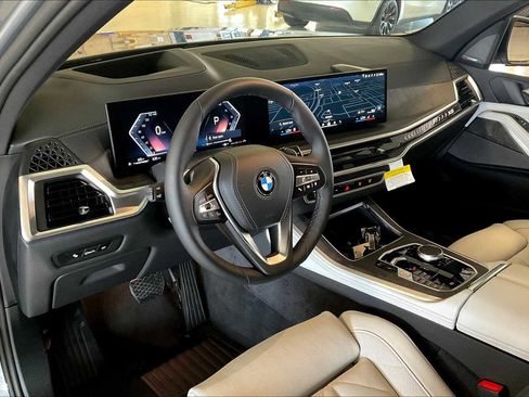 New 2026 BMW X5 xDrive40i w/ Premium Package image 8