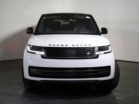 Used 2022 Land Rover Range Rover Long Wheelbase SE image 9
