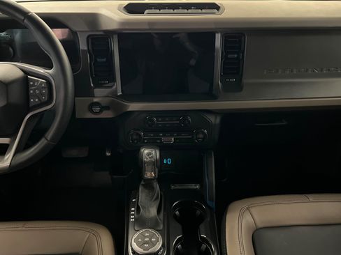 Used 2024 Ford Bronco Wildtrak AWD/4WD image 13