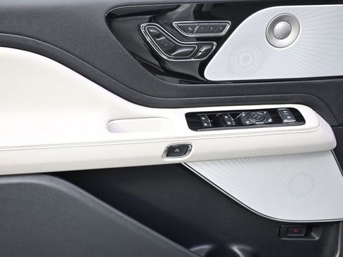 New 2026 Lincoln Aviator Reserve image 23