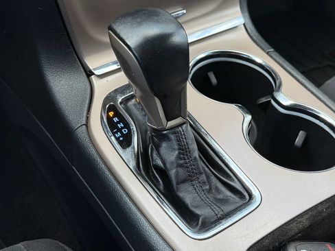 Used 2017 Jeep Grand Cherokee Laredo AWD/4WD image 26