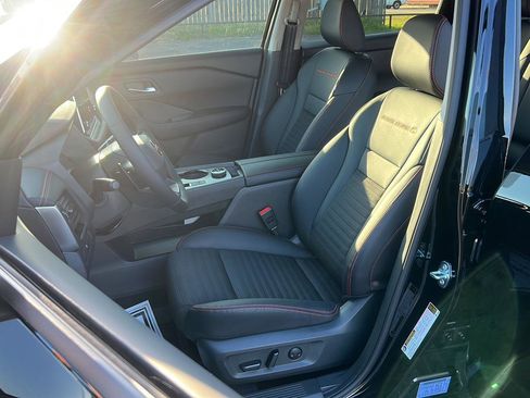 New 2026 Nissan Rogue SV AWD/4WD image 13