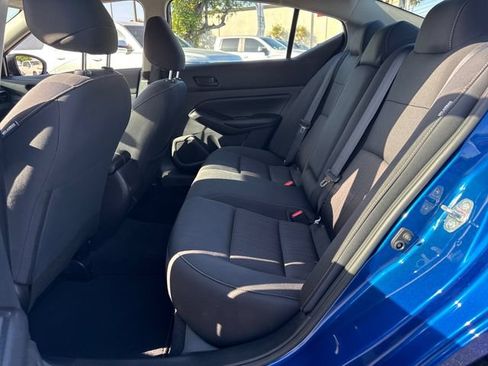 Used 2025 Nissan Altima 2.5 SV FWD image 24