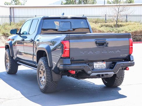 Used 2024 Toyota Tacoma 4x4 Double Cab Hybrid image 5