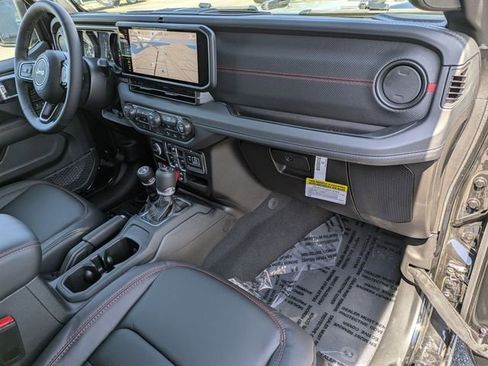 New 2026 Jeep Wrangler Unlimited Rubicon AWD/4WD image 30