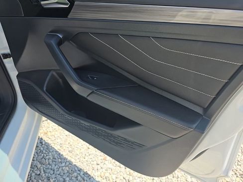 Used 2023 Volkswagen Jetta SEL FWD image 21