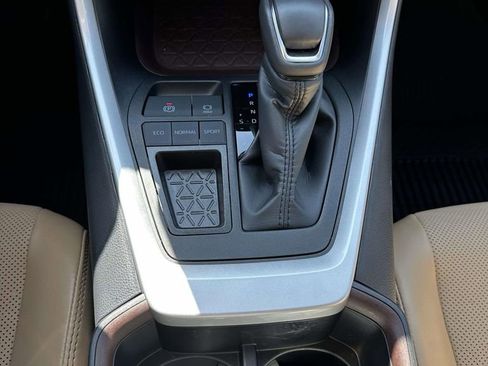 Used 2025 Toyota RAV4 Limited w/ Weather Package image 18