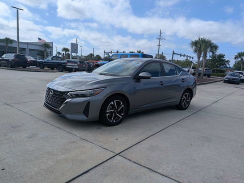 Used 2024 Nissan Sentra SV FWD image 7