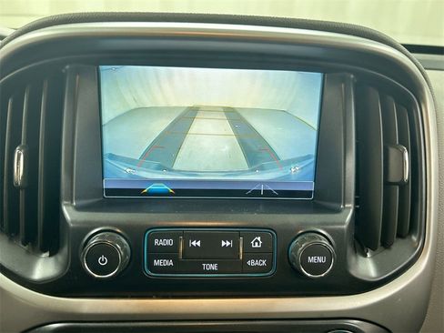 Used 2018 Chevrolet Colorado LT image 15