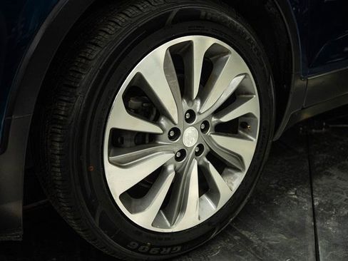 Used 2019 Buick Encore Preferred FWD image 3