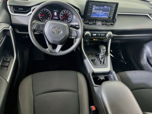 Used 2021 Toyota RAV4 LE FWD image 20