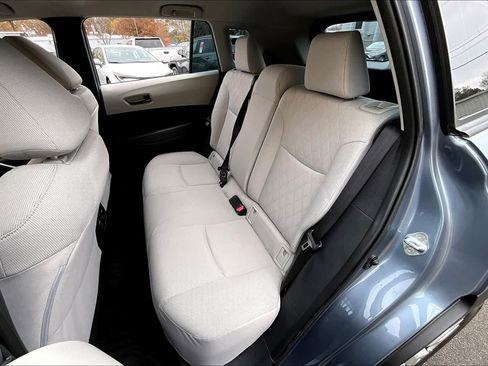 Certified 2024 Toyota Corolla Cross L image 18