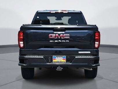 Used 2025 GMC Sierra 1500 Elevation