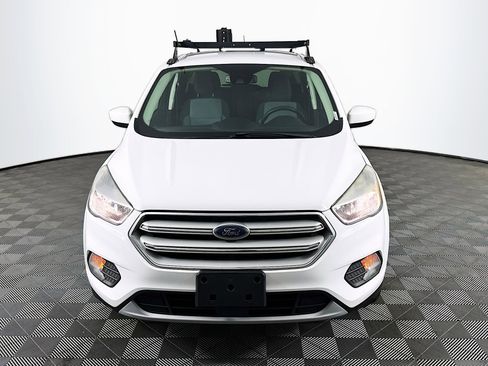 Used 2018 Ford Escape SE w/ Ford Safe & Smart Package image 2