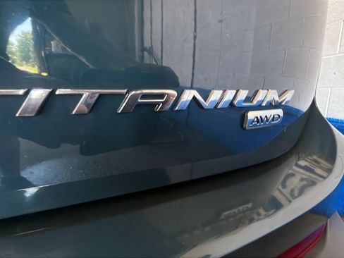 Used 2016 Ford Edge Titanium AWD/4WD image 13